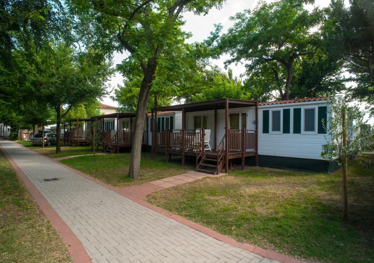 Villa Al Mare Camping - 4 Stelle カヴァッリーノ・トレポルティ エクステリア 写真