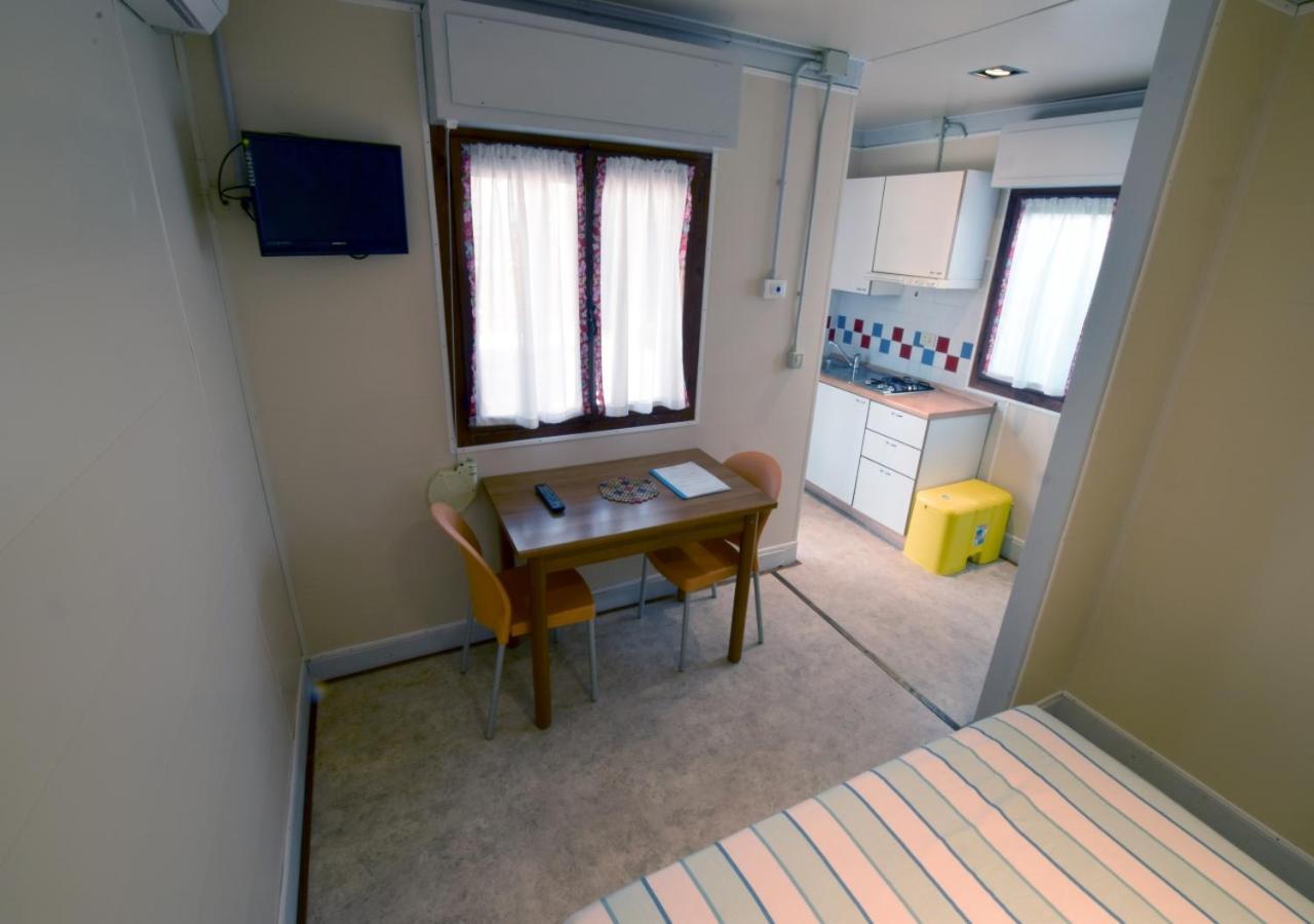 Villa Al Mare Camping - 4 Stelle カヴァッリーノ・トレポルティ エクステリア 写真